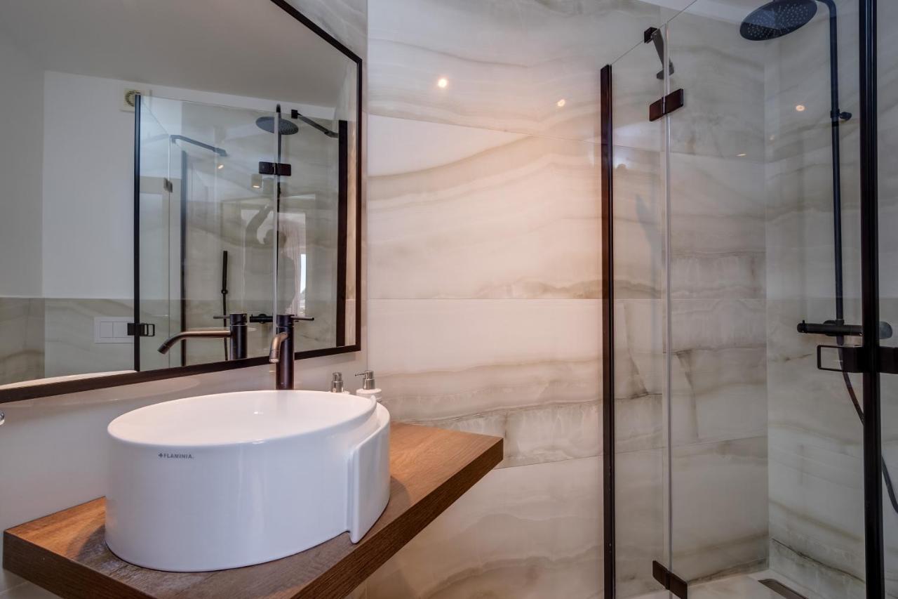 Lucica 360 Sea View Suite Nerezine Dış mekan fotoğraf
