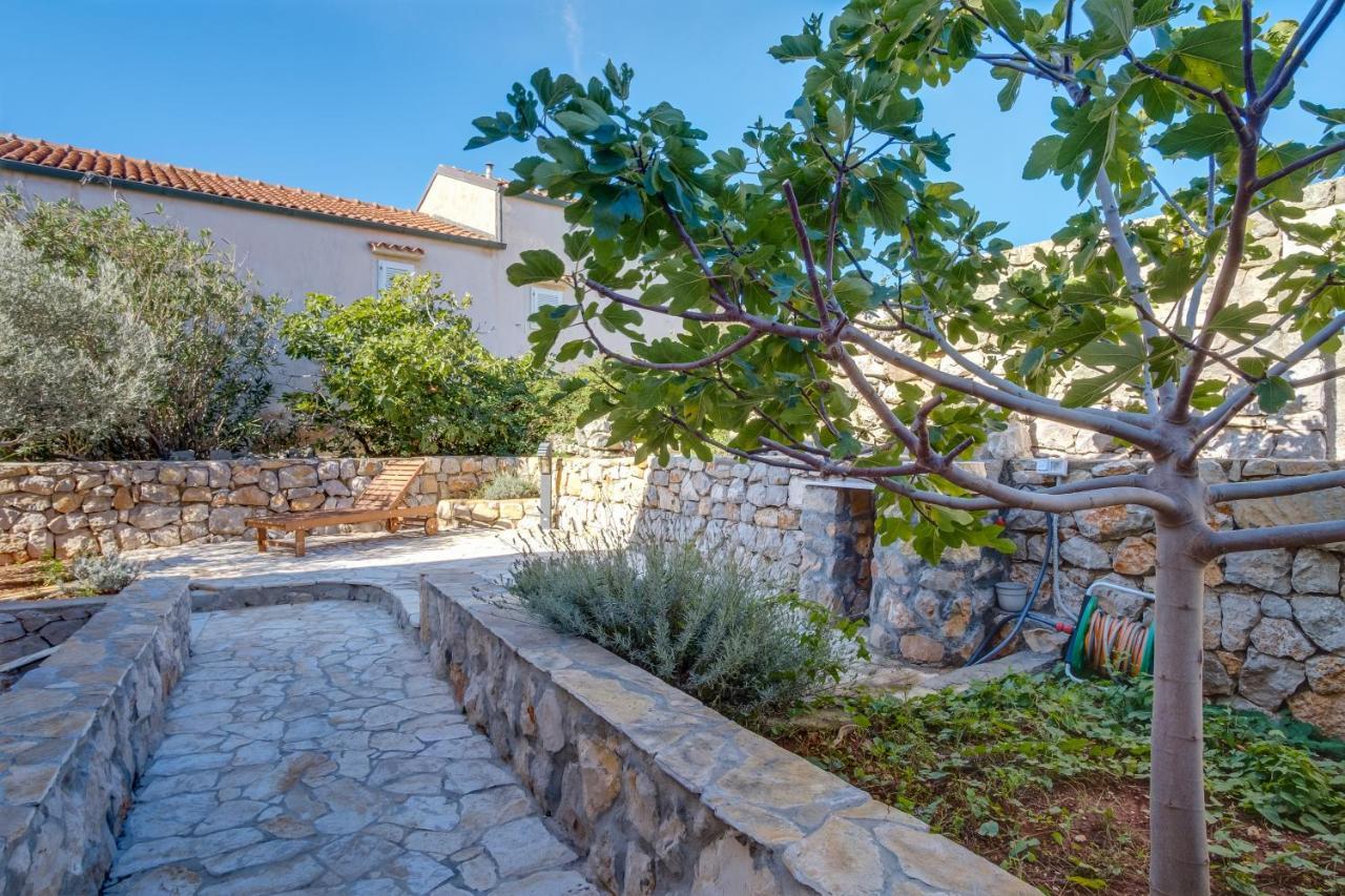 Lucica 360 Sea View Suite Nerezine Dış mekan fotoğraf