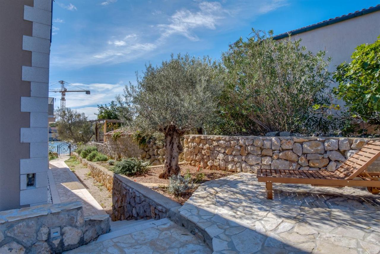 Lucica 360 Sea View Suite Nerezine Dış mekan fotoğraf