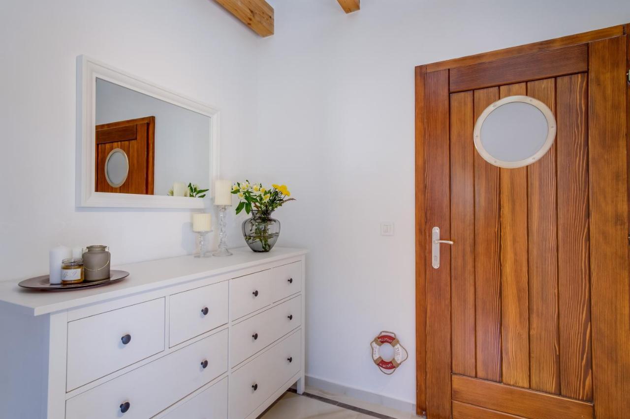 Lucica 360 Sea View Suite Nerezine Dış mekan fotoğraf