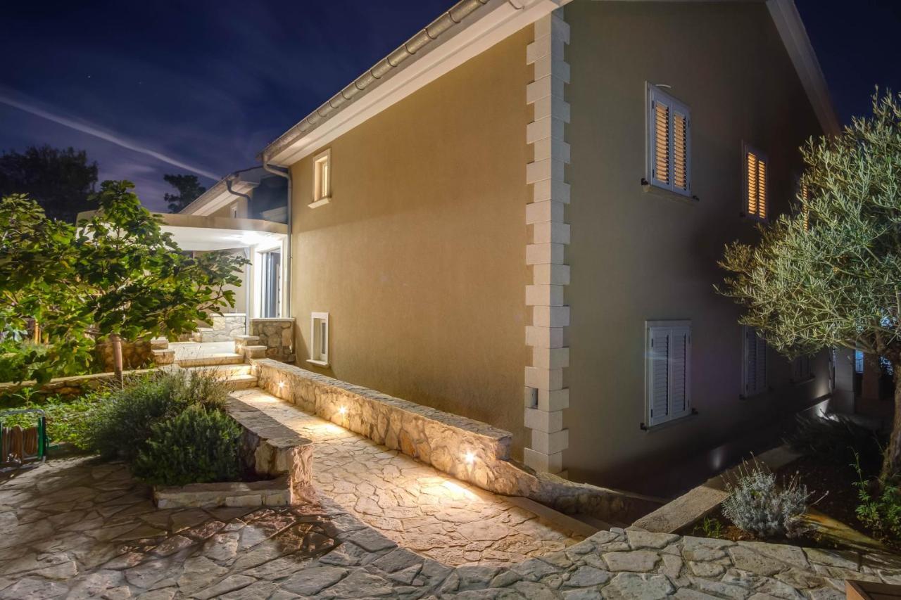 Lucica 360 Sea View Suite Nerezine Dış mekan fotoğraf